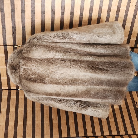 Beaver fur coat lined - Picture 2 of 16